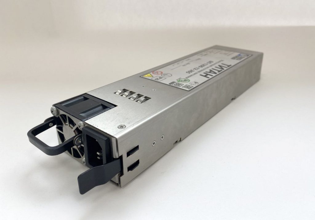 rostec-experienced-the-first-russian-compact-power-source-for-servers