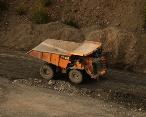 in-russia,-a-hydrogen-dump-truck-was-developed-for-quarries