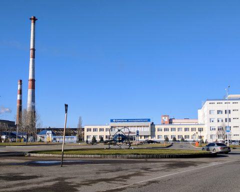 at-the-ammonia-production-plant-in-kengiseppe-launched-equipment