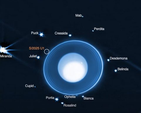 james-webb-telescope-opened-a-new-moon-near-uranus