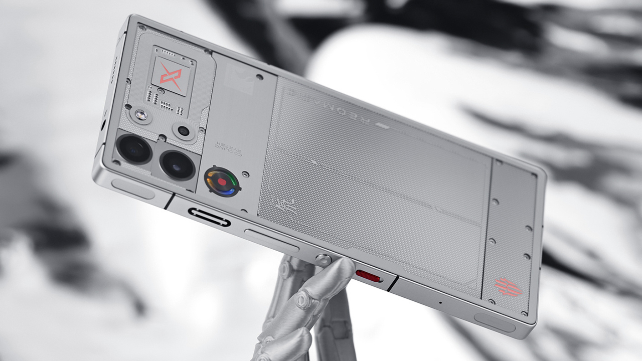 red-magic-11-will-be-the-first-smartphone-with-a-fan-and-ip68-protection