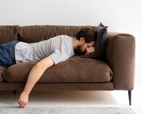 too-lazy-symptom:-the-doctor-explained-what-kind-of-illness-this-condition-is-talking-about