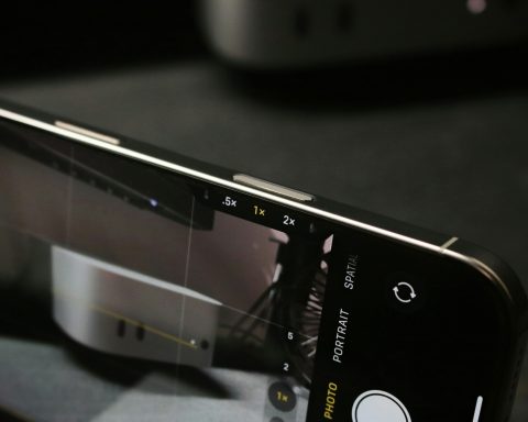 foxconn-increased-the-set-of-workers-in-china-before-the-release-of-the-iphone-17