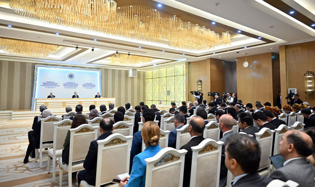 Национальный-Лидер-туркменского-народа-подвел-итоги-трёхсторонней-встречи