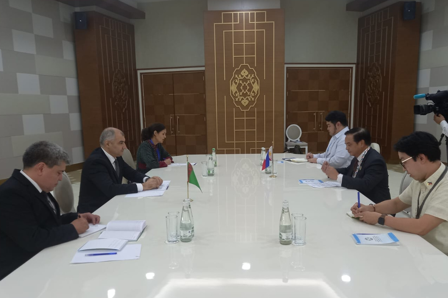 meeting-of-the-deputy-foreign-ministers-of-turkmenistan-and-the-republic-of-the-philippines