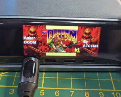 the-enthusiast-launched-doom-on-the-desktop-charger-anker-prime-charger