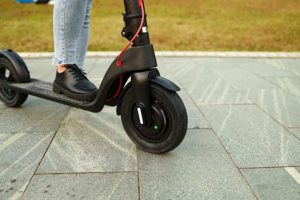 neti-will-develop-the-first-domestic-charging-for-scooters