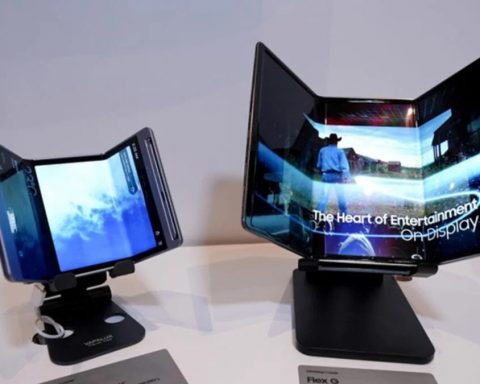 samsung-превратит-свой-трёхскладный-смартфон-в-эдакий-цифровой-мультитул