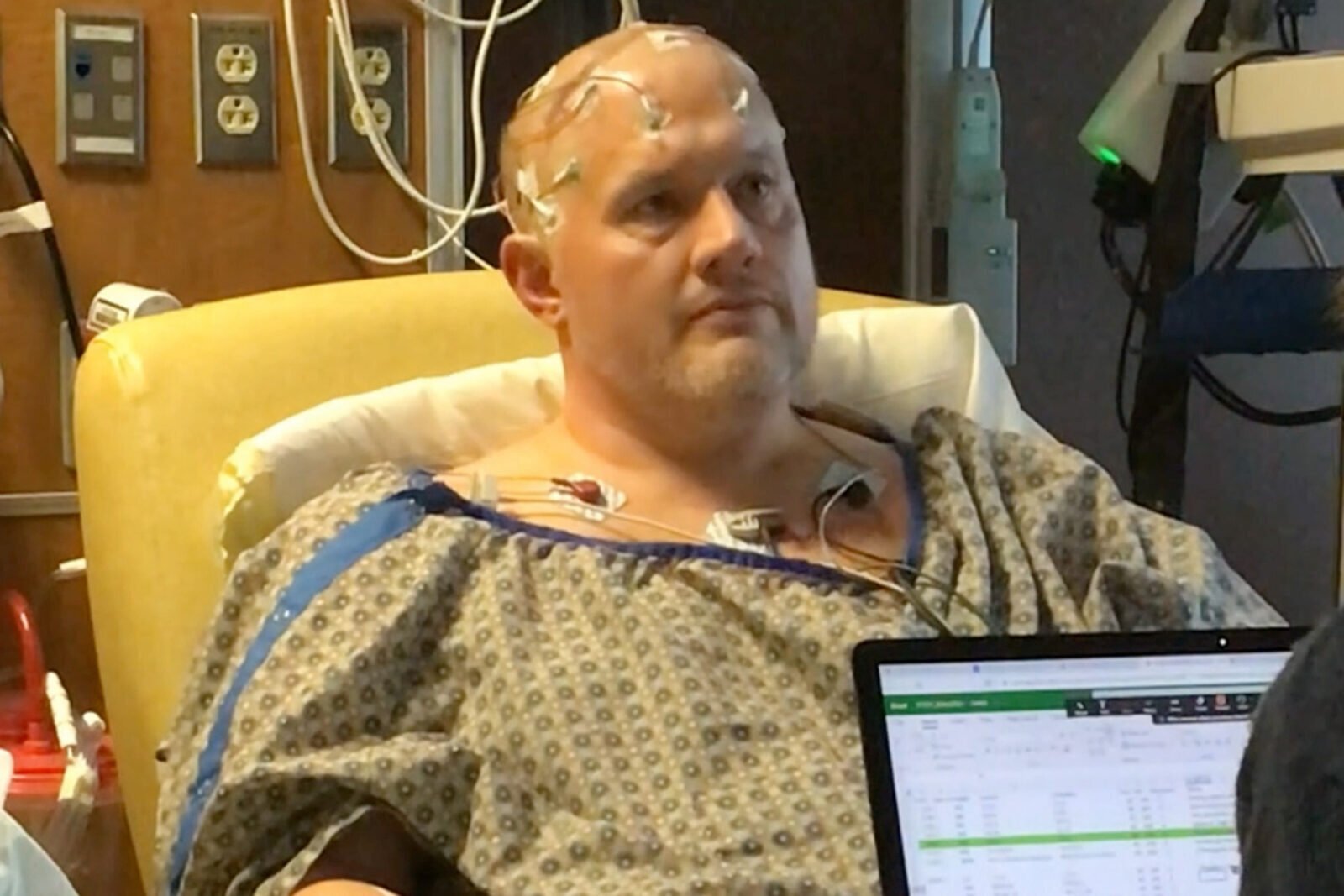 brain-stimulation-helped-a-man-with-severe-depression-for-the-first-time-rejoice