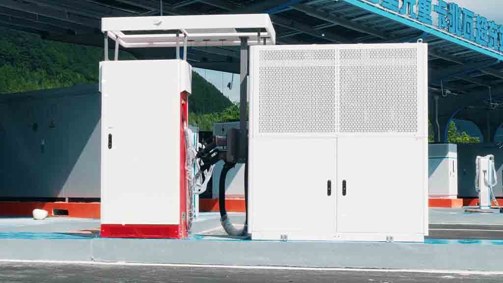 huawei-opened-the-world’s-first-100-mw-charger-for-heavy-trucks