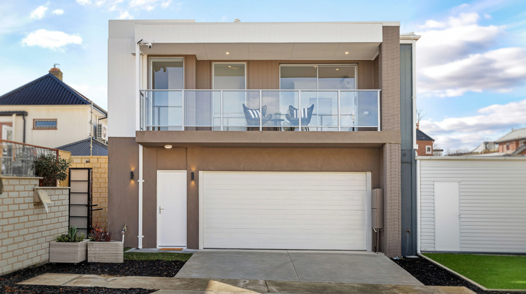 in-australia,-a-whole-two-story-house-was-printed-on-a-3d-printer-in-just-18-hours