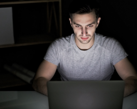 Учёные-рассказали,-как-просмотр-порно-искажает-наше-мышление