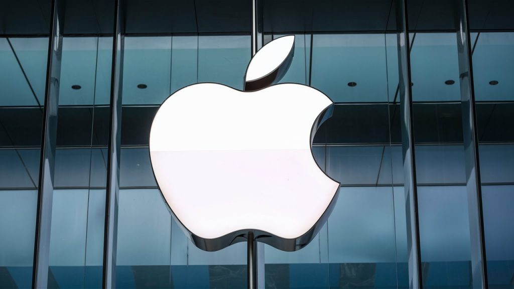 apple-will-study-the-purchase-of-mistral-and-perplexity-startups-to-accelerate-ai
