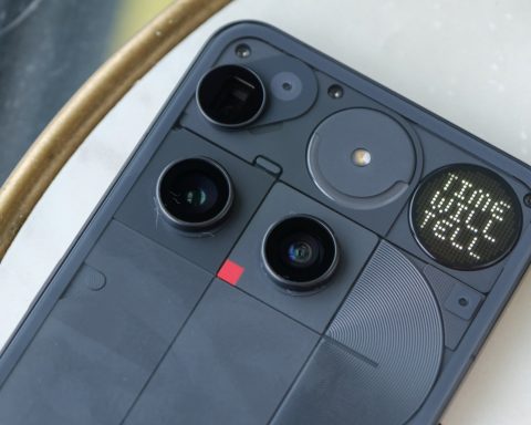 nothing-had-to-make-excuses-for-stock-photos-issued-for-phone-3