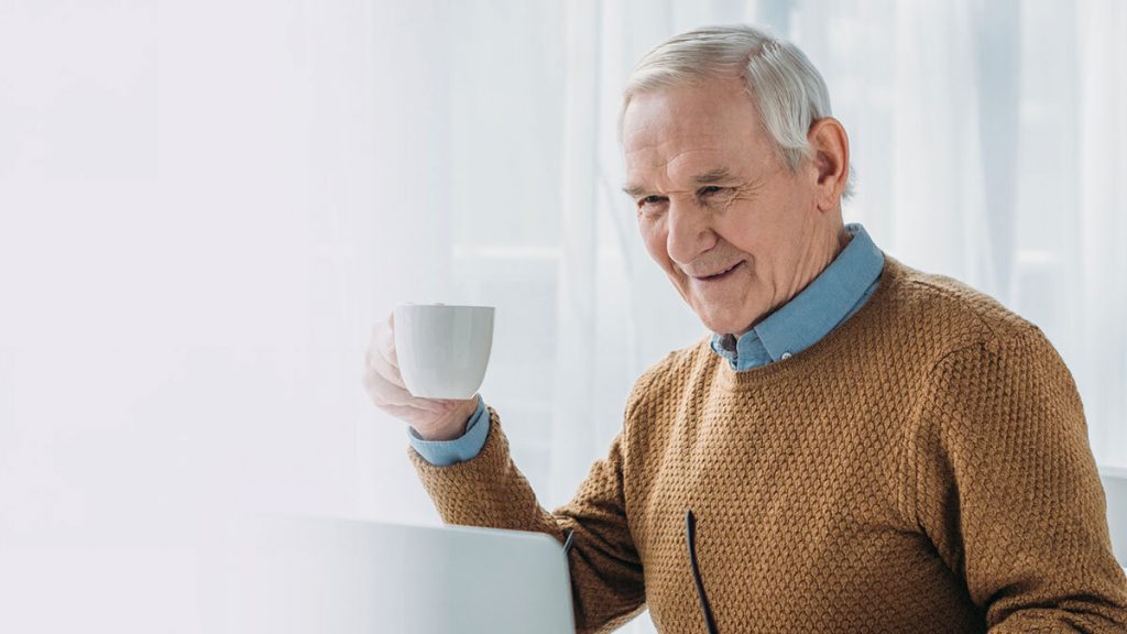 Учёные-выяснили,-что-с-возрастом-окружающие-люди-кажутся-нам-счастливее