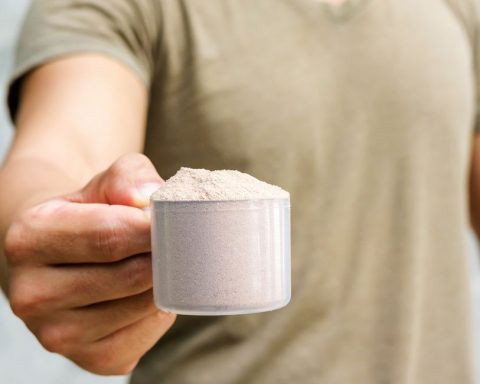 digestive-problems-and-other-risks-for-the-health-of-protein-powder