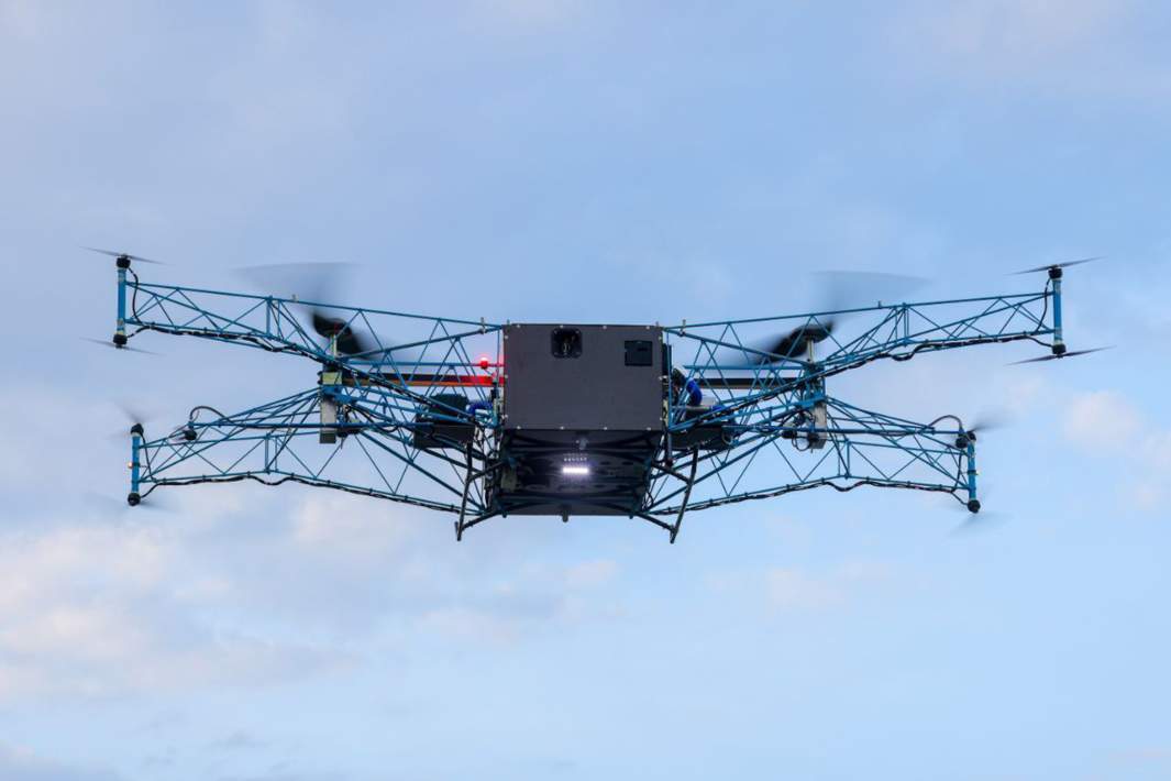 В России-начали-испытания-первого-«летающего-трактора»-для-обработки-полей