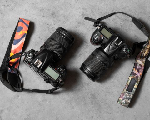 Эксперт-объяснил,-чем-отличаются-друг-от-друга-зеркальные-и-беззеркальные-камеры