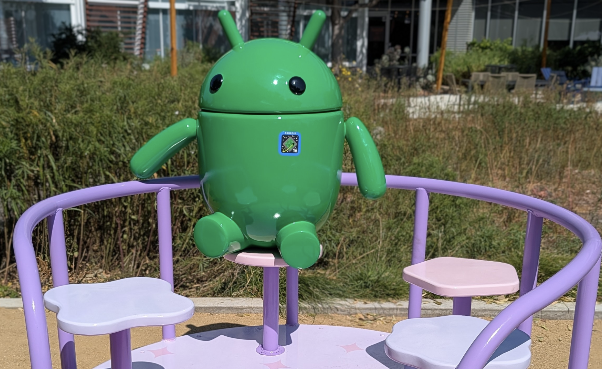 android-16-получил-собственную-статую