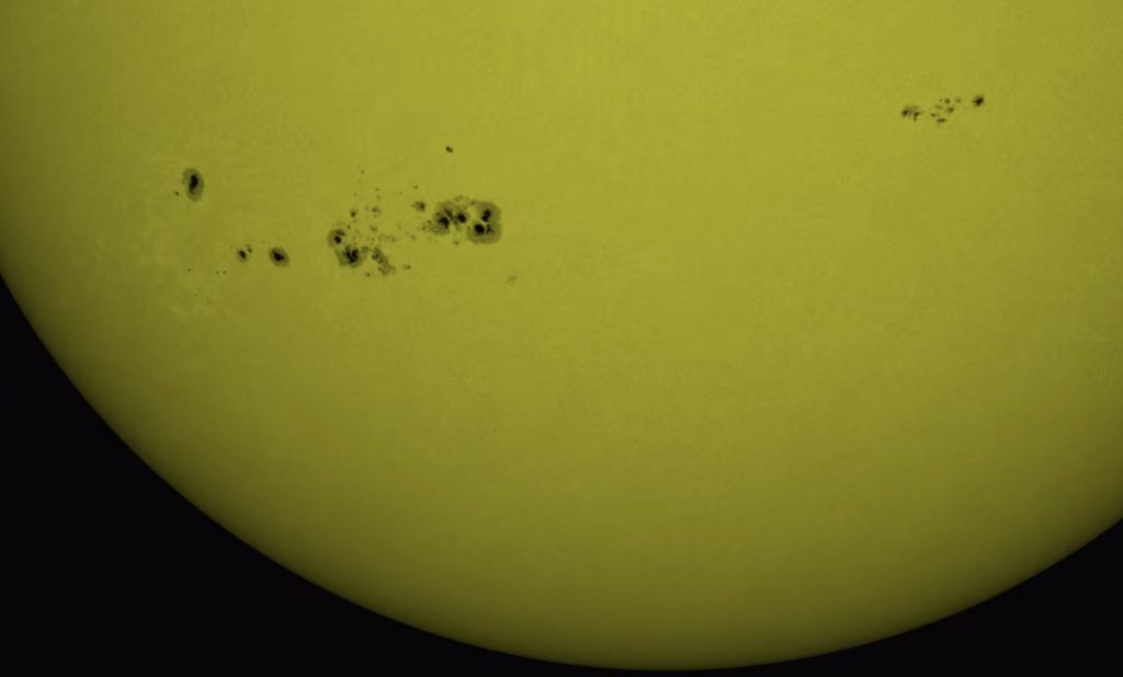 astronomers-confirmed-that-now-the-most-dangerous-area-of-​​the-sun-is-4197