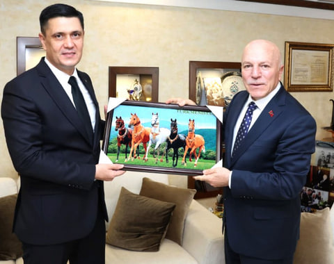 Посол-Туркменистана-встретился-с-губернатором-Эрзурума