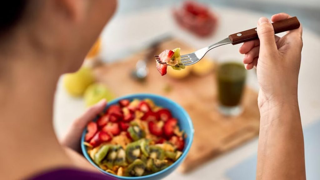 breakfast-pass-or-late-dinner-will-increase-your-risk-of-fractures