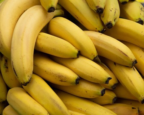 Бананы-и-другие-фрукты,-которые-естественным-образом-снизят-давление