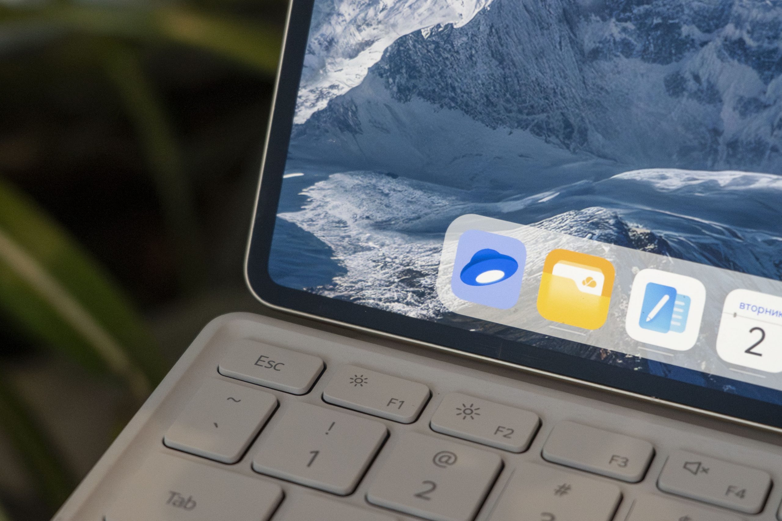 your-files-should-not-live-in-chats.-put-things-in-order-once-and-for-all