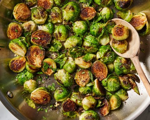 Польза-для-кишечника-и-другие-преимущества-брюссельской-капусты-для-здоровья