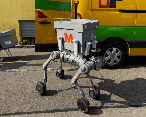 in-switzerland,-robots-couriers-began-to-deliver-parcels-and-products