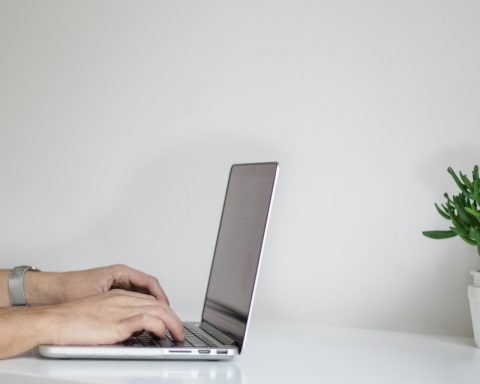 phone,-address-and-not-only:-which-information-is-dangerous-to-publish-on-social-networks