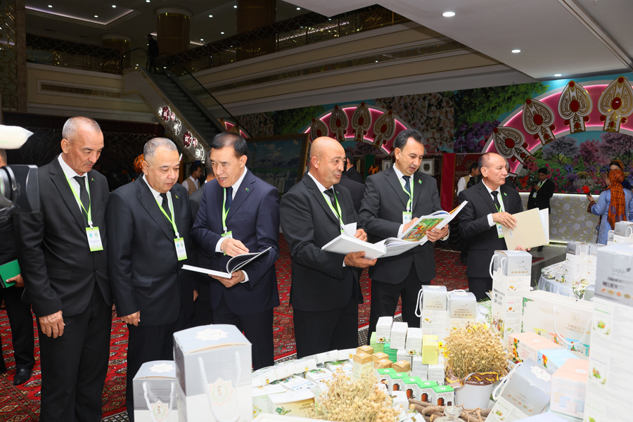 dunya turkmen 25 THE ASHGABAT TIMES