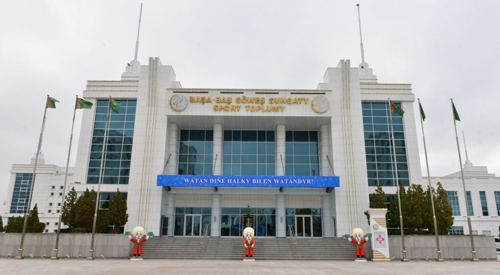 Победители международных предметных олимпиад и спортивных соревнований были награждены 2 bas new THE ASHGABAT TIMES