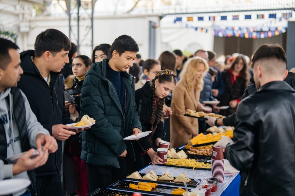 christmas book fair 4 THE ASHGABAT TIMES