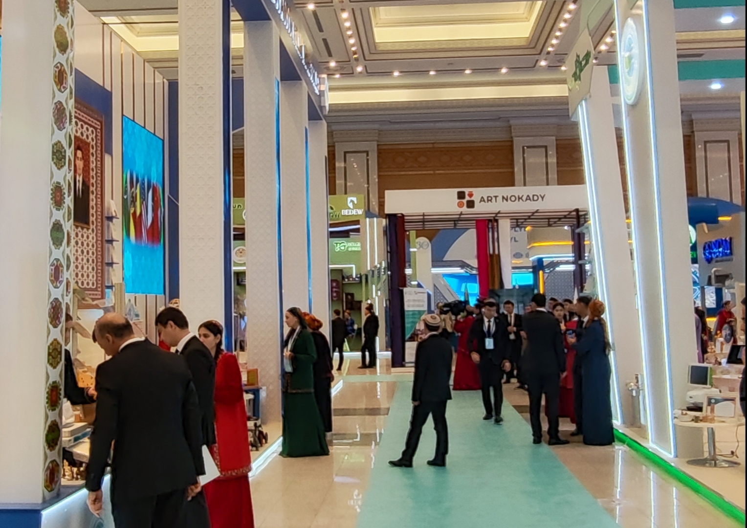 Bitarap Watanymyzyň durmuş-ykdysady özgertmeleriniň beýany 2 img 20251211 103214 THE ASHGABAT TIMES