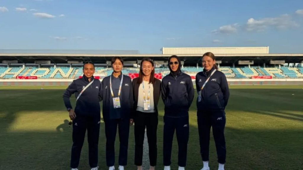 Туркменская женщина-судья Кристина Берсенёва выступила помощником арбитра на международном футбольном матче SEA Games 2025 2 img 4043 THE ASHGABAT TIMES