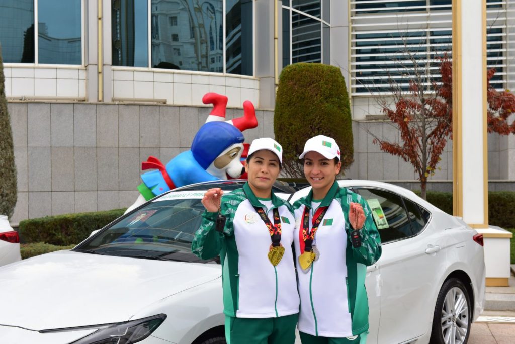 Победители международных предметных олимпиад и спортивных соревнований были награждены 8 mas THE ASHGABAT TIMES